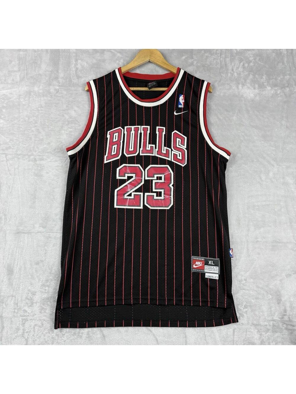 VTG NIKE NBA Men’s XL +2 Black Pinstripe Chicago Bull Michael Jordan #23 Jersey